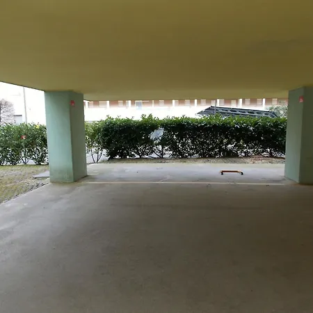 Flat With Parking Only 100m From The Бибионе